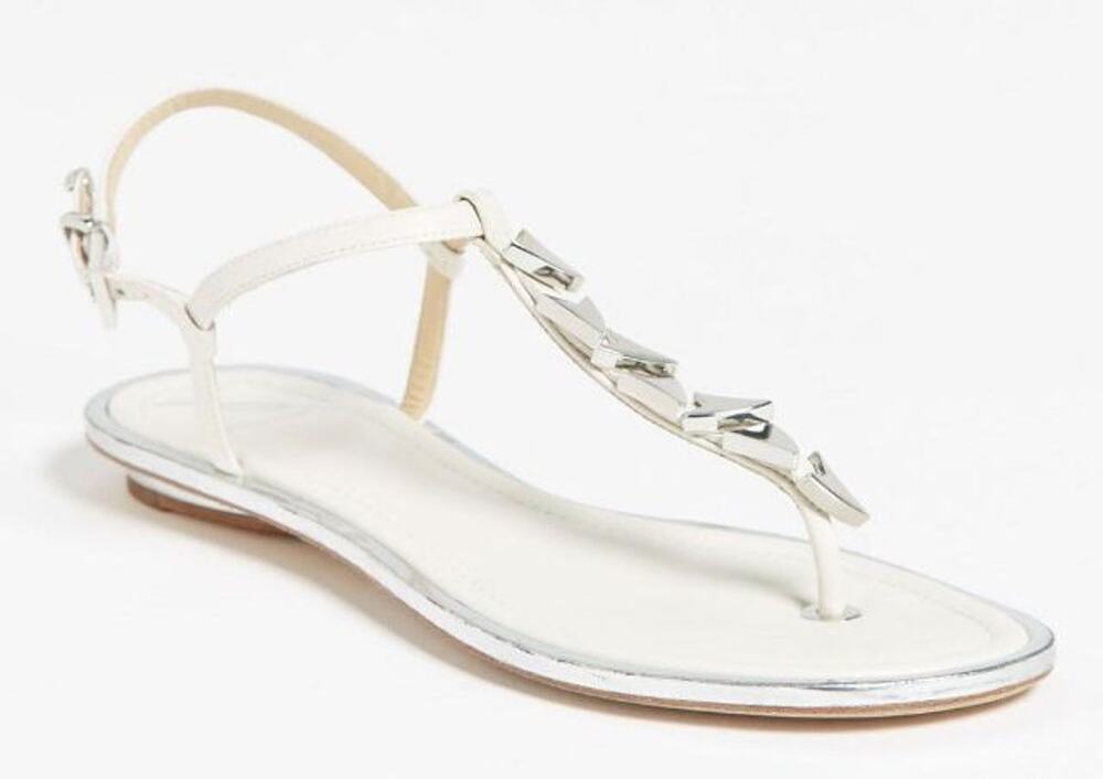 B. Brian Atwood Leather Crickett Silver Arrowhead T Strappy Sandal Size 6.5 Flat